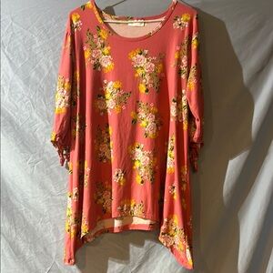 Floral Women's Top - Pink